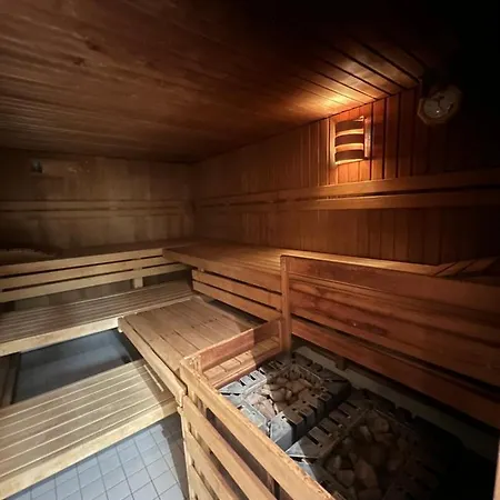 Schwarzwald-anni Pool Tennis Sauna *